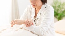 治らない『腱鞘炎』の痛みがつらい… ばね指の手術を検討するサインとは？【医師解説】