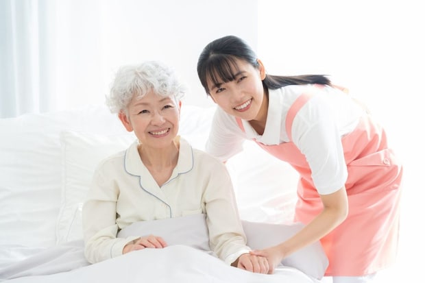座位とは？役割や種類、座位介助の方法、注意点をわかりやすく解説！