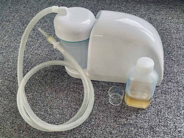 ベビー用電動鼻水吸引器
