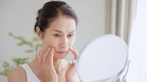 40代から急に進む「皮膚のたるみ」ヒアルロン酸で“骨”を支え直すたるみ治療とは