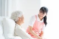 褥瘡のステージ分類とは？ステージ別の症状や治療法、ケアのポイントを解説
