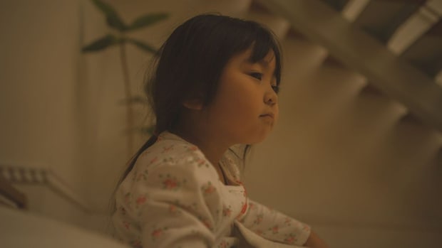 「子どもの睡眠不足」の原因は“あの習慣”？ 大人と異なる症状と『3つの対策』【医師解説】