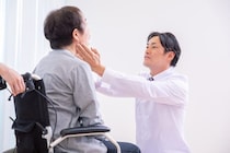 訪問歯科診療で介護保険は使えるの？適用条件や費用、利用の流れについて解説