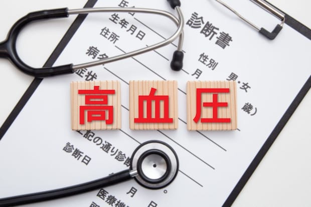 高血圧が続くと、体の中で何が起こる？
