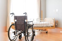 特養と老健の違いとは？入所条件や費用、役割の違いを詳しく解説