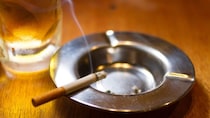 お酒で顔が赤くなる人と喫煙者は要注意！ 『食道がん』のリスクとは？【医師解説】