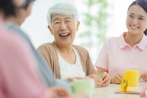 地域包括ケアシステムとは？5つの構成要素や仕組み、活用のポイントを解説