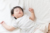 子どものいびきは放置して大丈夫？小児の睡眠時無呼吸症候群と検査について
