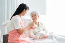 嚥下障害があるときの食事のポイントや栄養管理の考え方を詳しく解説！