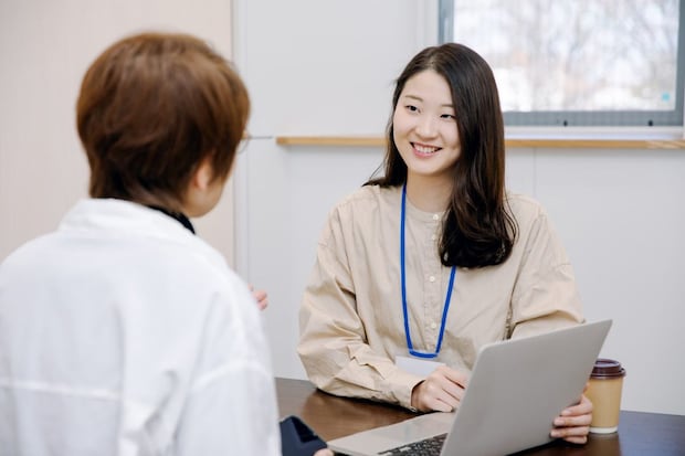 相談を受ける女性