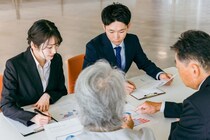 介護用品を購入する方法は？介護保険での購入方法やレンタルとの違いも解説