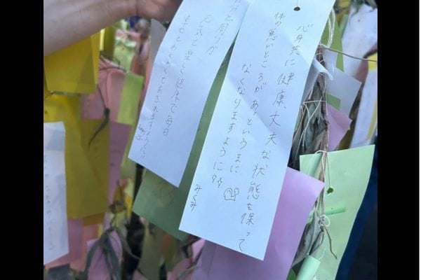「顔中ニキビ300個」「水すら飲めない」——副作用と闘った日々と、支えてくれた存在