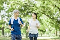 「8000歩以上のウォーキングを週1～2日」で10年後の死亡リスク低下