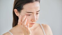 『眼瞼下垂』を切らずに改善する治療って何？ メリットやデメリットとは【医師監修】