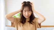 「自律神経失調症」と言われた不安・イライラ、『甲状腺』が原因かも【医師解説】