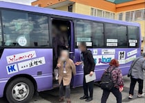 【北海道 富良野市 山部地区】重い荷物も笑顔で運ぶ！富良野・山部で始まった「お買い物バスツアー」