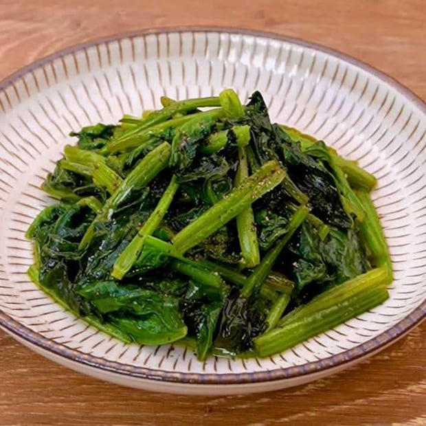 おつまみにおすすめ♪ほうれん草のポン酢炒め