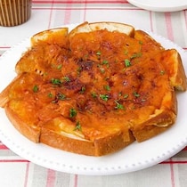 フライパンで簡単！食パンピザ