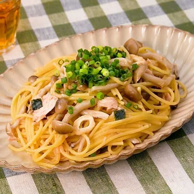 お吸い物の素で作る！松茸風レンチンパスタ