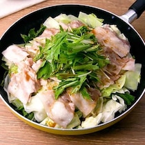 柚子胡椒だれで食べる！豚肉と野菜のフライパン蒸し