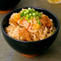 炊飯器にポン！カップうどん炊き込みご飯