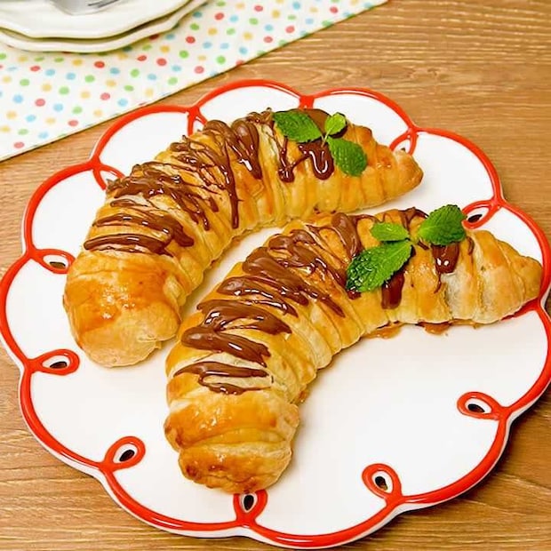 中からチョコがとろ〜り♪丸ごとチョコバナナパイ