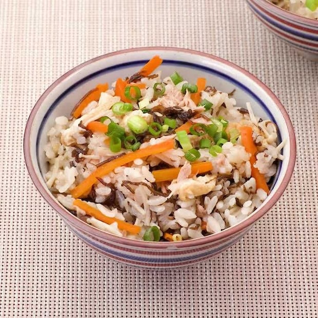 旨味広がる！もずくとえのきの炊き込みご飯