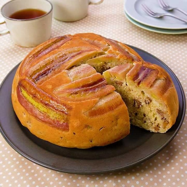 素朴な美味しさ！バナナとくるみの炊飯器ケーキ