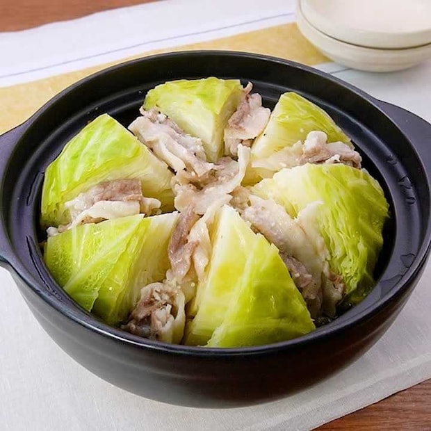 1個使い切り！丸ごとキャベツのポトフ鍋