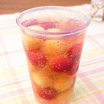 お花見にもおすすめ♡まんまるアイスのゼリーソーダ