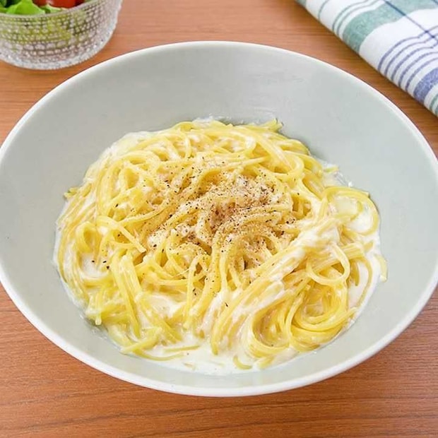 背徳感がたまらない♪レンジで濃厚チーズパスタ