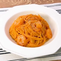 フライパンひとつで完結！えびのトマトクリームパスタ