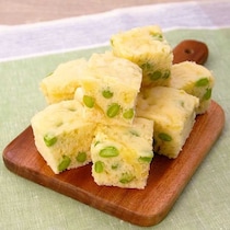 レンジで簡単！枝豆とチーズの蒸しパン