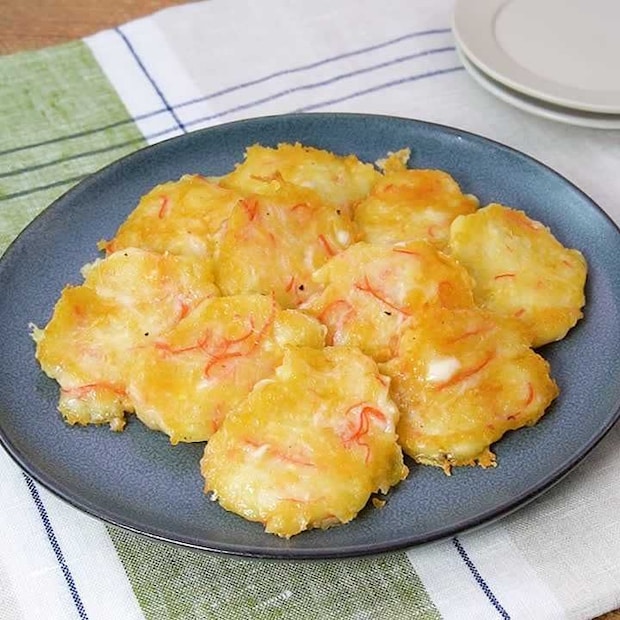 チーズがとろーり♪かにかまぼこのもっちり焼き