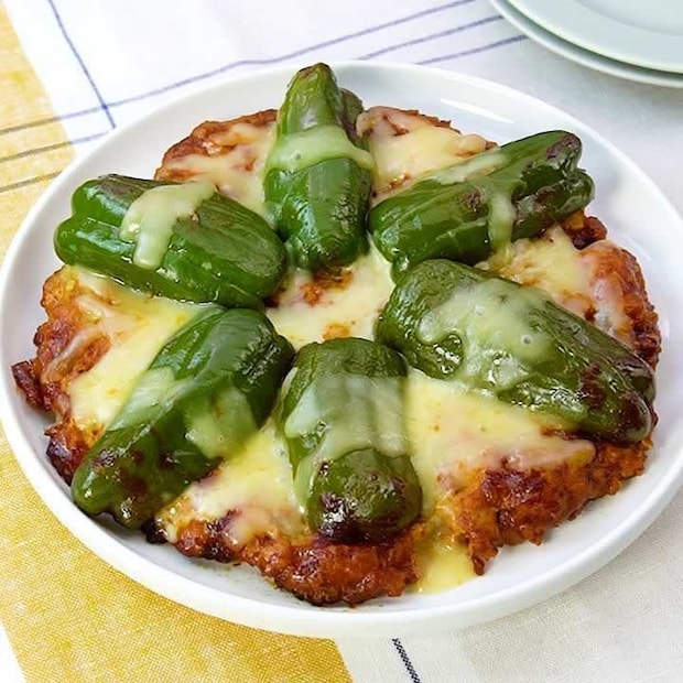 詰めないで簡単！カレー風味のピーマンの肉詰め