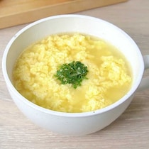 にんにく風味！ローマ風たまごスープ