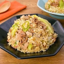 お手軽！時短献立♪スタミナ豚レタス炒飯