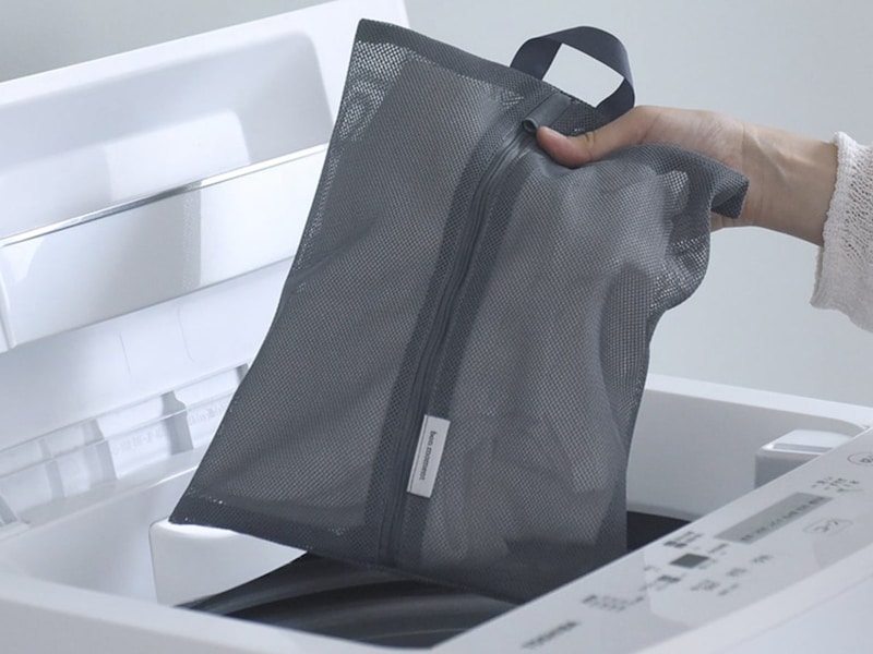 旅やジム、ヨガのお供にも!洗濯機ポンッができる「メッシュトラベルポーチ」でプチストレスを解決