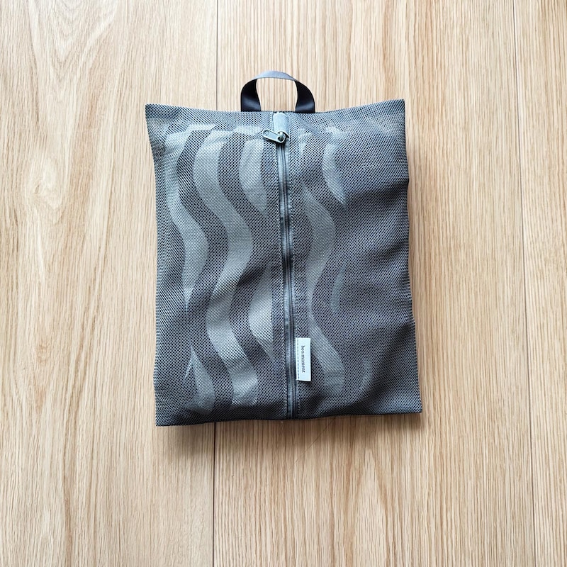 旅やジム、ヨガのお供にも!洗濯機ポンッができる「メッシュトラベルポーチ」でプチストレスを解決