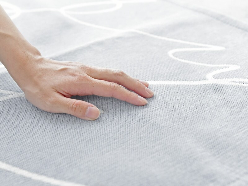 まるでアートポスターみたいなデザインラグ『インスタグラマーさんが選んだ柄はコレ!』発表会