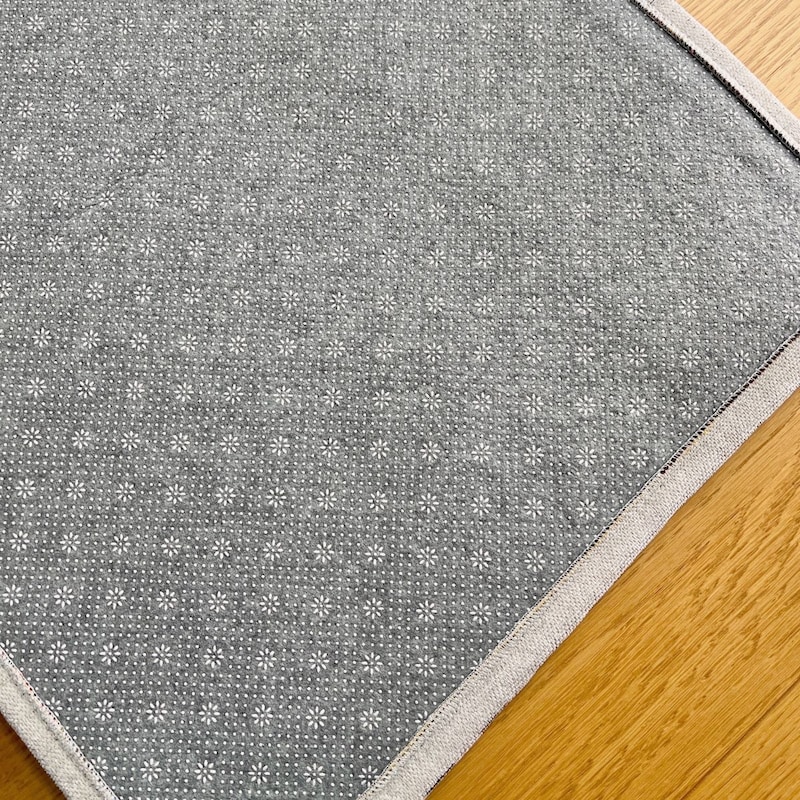 まるでアートポスターみたいなデザインラグ『インスタグラマーさんが選んだ柄はコレ!』発表会