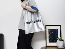 難しいテク不要“垢抜け見え”を叶える「メタリックバッグ」