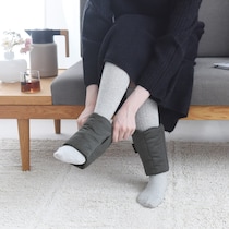 冷え性を救うNEW温活アイテム！ハイテク素材でポカポカ保温「足首ふとん」