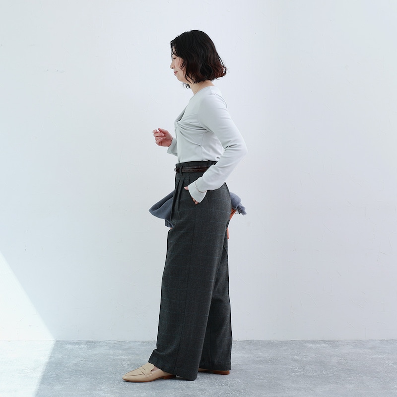 “ワイドパンツ愛好家”さん集まれ~!秋冬のスタートダッシュを飾る「すらりと美脚ぬくもりパンツ」。スタッフ3名の正直レポ