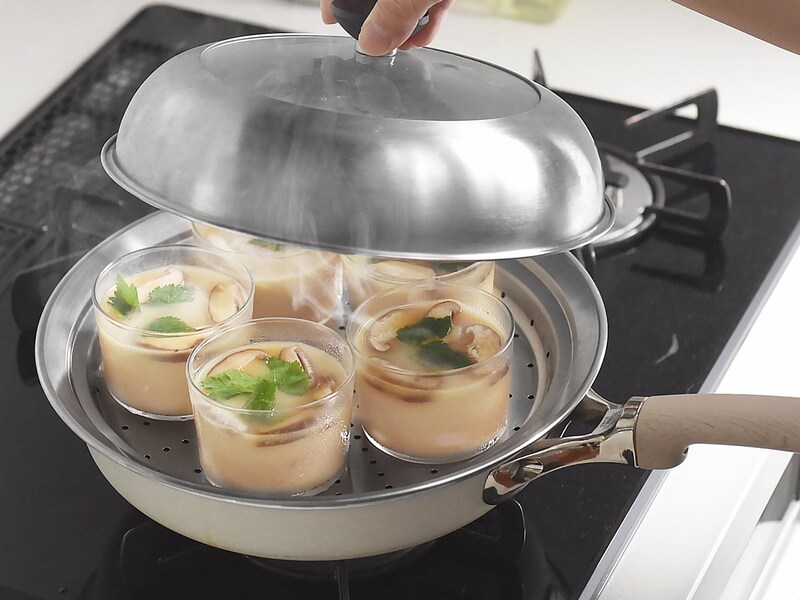 “蒸し器”で料理の幅がぐっと広がる!おうちのフライパンや鍋で本格蒸し料理をはじめよう