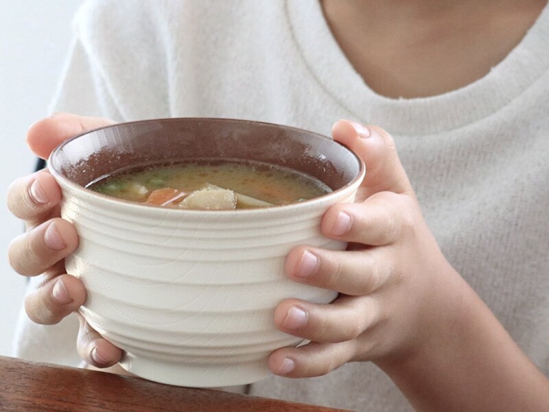 ワンオペ休日のお昼ご飯にも。軽くて割れにくい木目調どんぶり＆汁椀がちょうどいい話【インスタグラマーさんのもの選び】