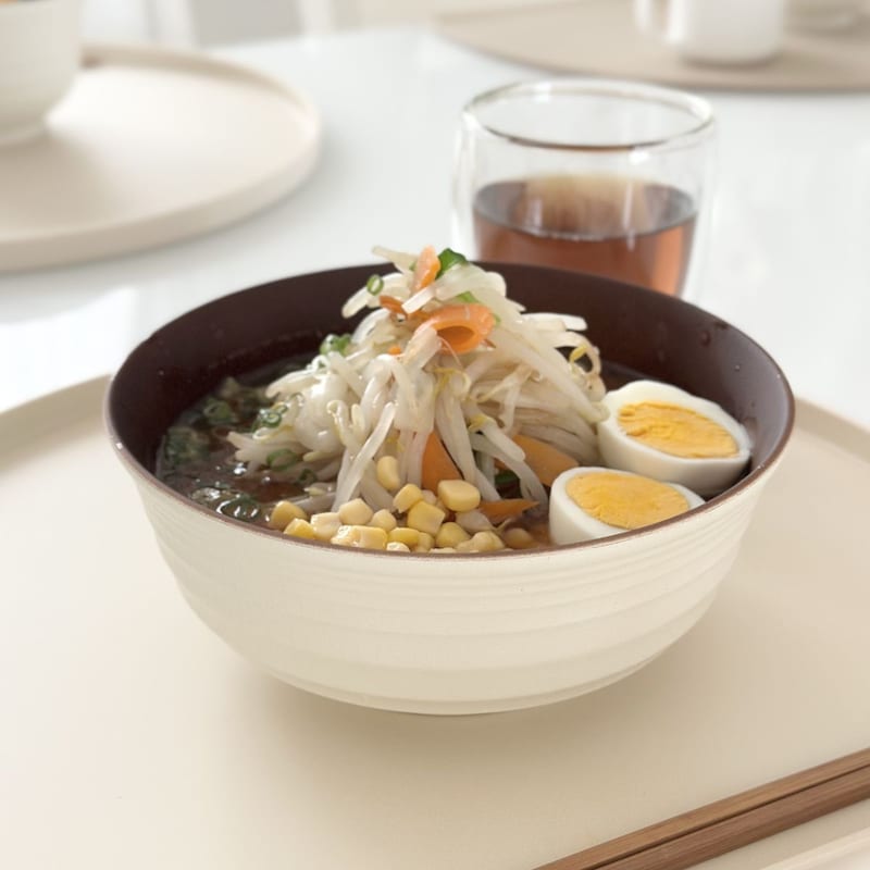 ワンオペ休日のお昼ご飯にも。軽くて割れにくい木目調どんぶり&汁椀がちょうどいい話【インスタグラマーさんのもの選び】