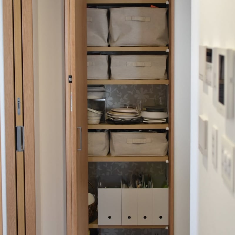 たった一段なのに暮らしが変わる『ちょい足し収納』インスタグラマーさんの活用術【玄関・キッチン・パントリー編】