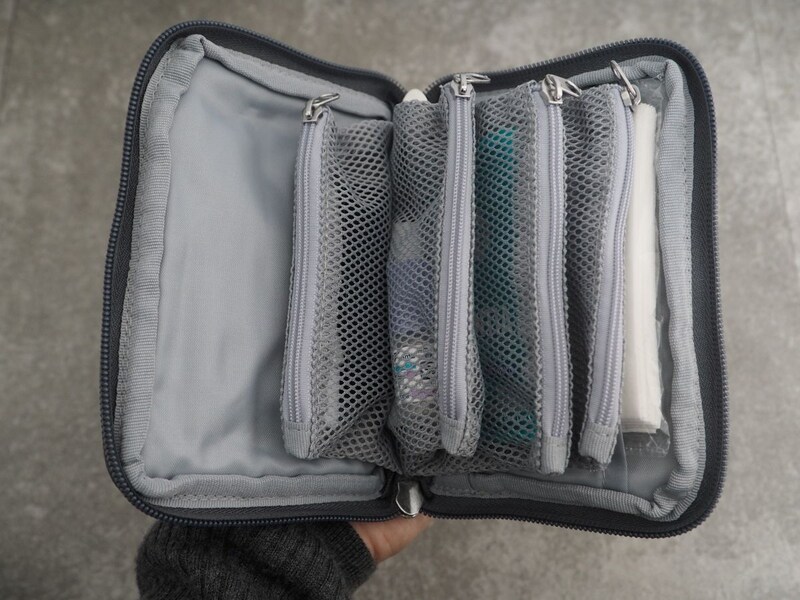 探しやすい手帳型で、小物迷子が解決！「旅上手になれる手帳型ミニポーチ」が、日常使いにもぴったりだった話