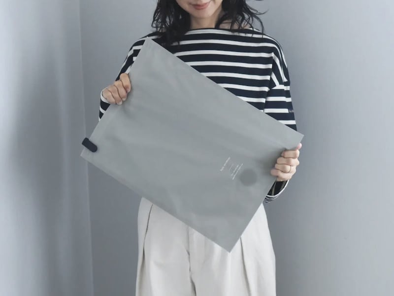 かさばる冬旅にも助かる！「すばやくペタンコ」の衣類圧縮袋を帰省・出張・キャンプで使ってみました